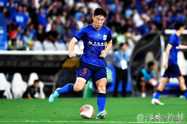 朱辰杰引中超三强争夺,申花续约拖沓,海港或成最大赢家 朱辰杰引中超三强争夺,申花续约拖沓,海港或成最大赢家